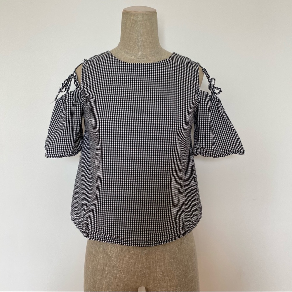 L.N.V Gingham Cold Shoulder Top